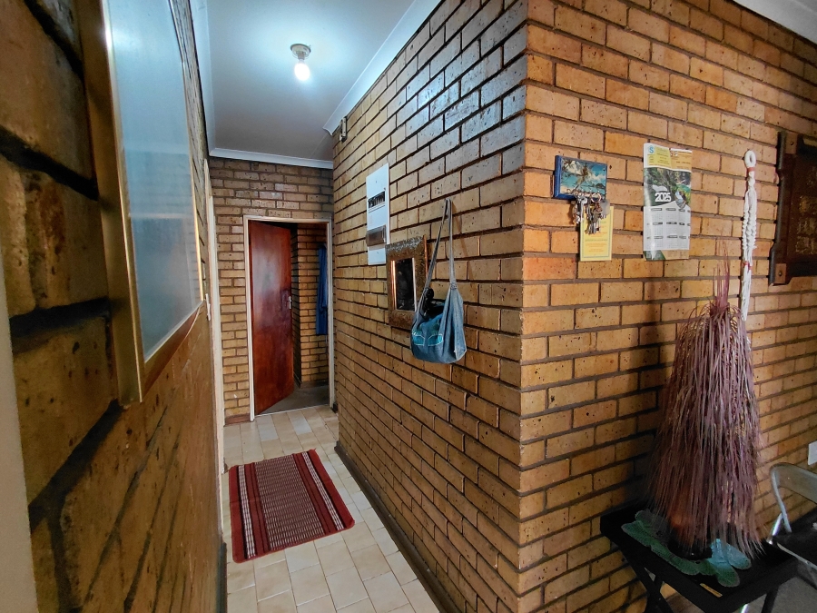 To Let 3 Bedroom Property for Rent in Roosheuwel North West